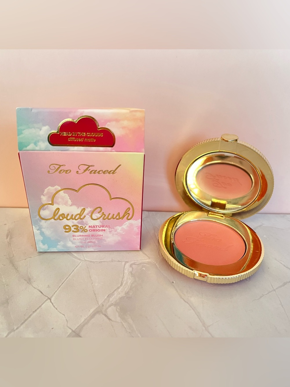 Too Faced Cloud Crush BluToo Faced Cloud Crush Blurring Blush 93% Natural Origin